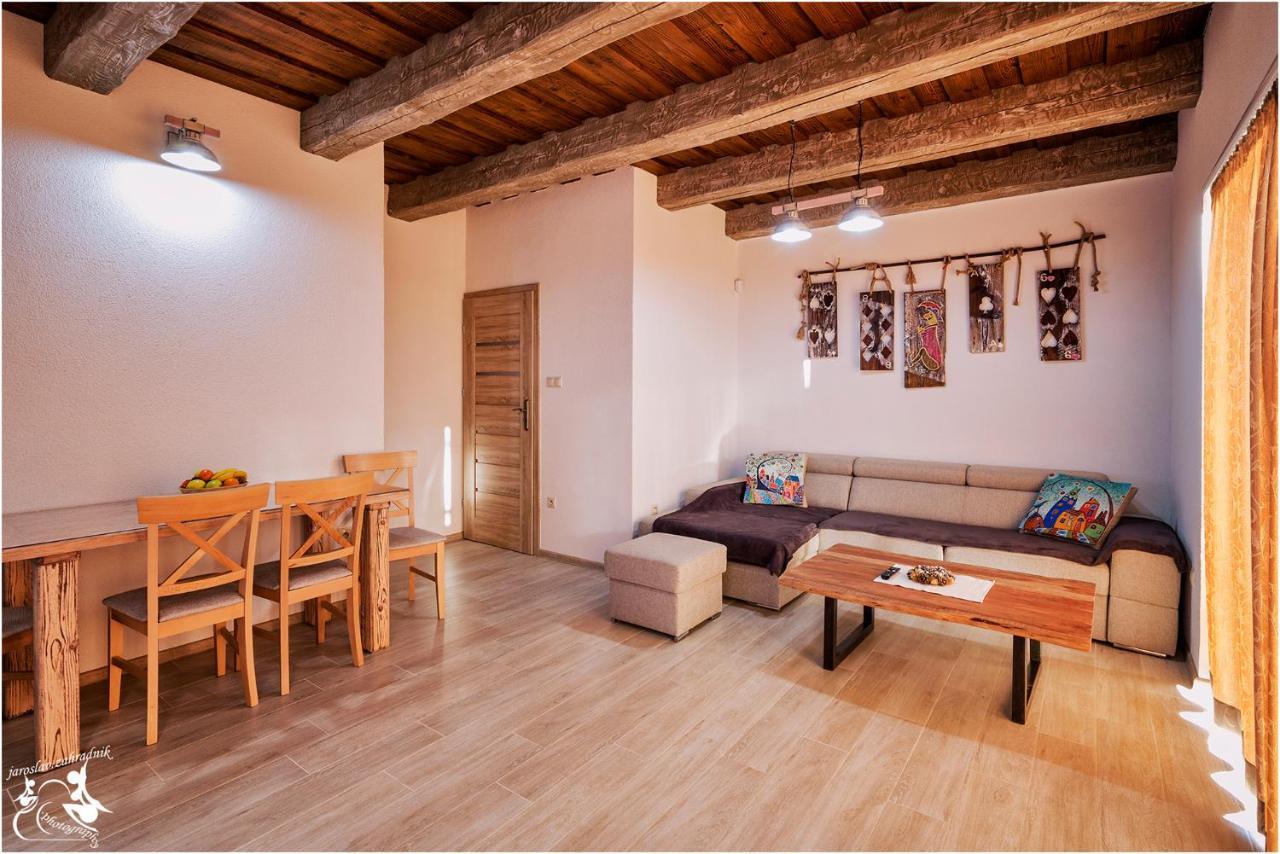 Apartments Pemikas II Liptovsky Mikulas Ngoại thất bức ảnh